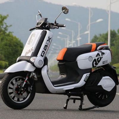 Adult cool motorcycle e scooter long range electric 2 wheel motor bike vehicle high speed motor 50km/h scooter with reflector