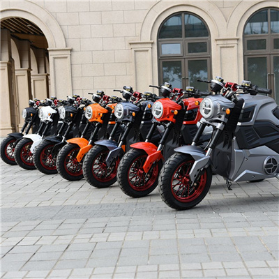 Fashion new design 45 high carbon steel 2000w 72v 22ah retro electric motorcycle scooter Big Light and Cool wheel with charger
